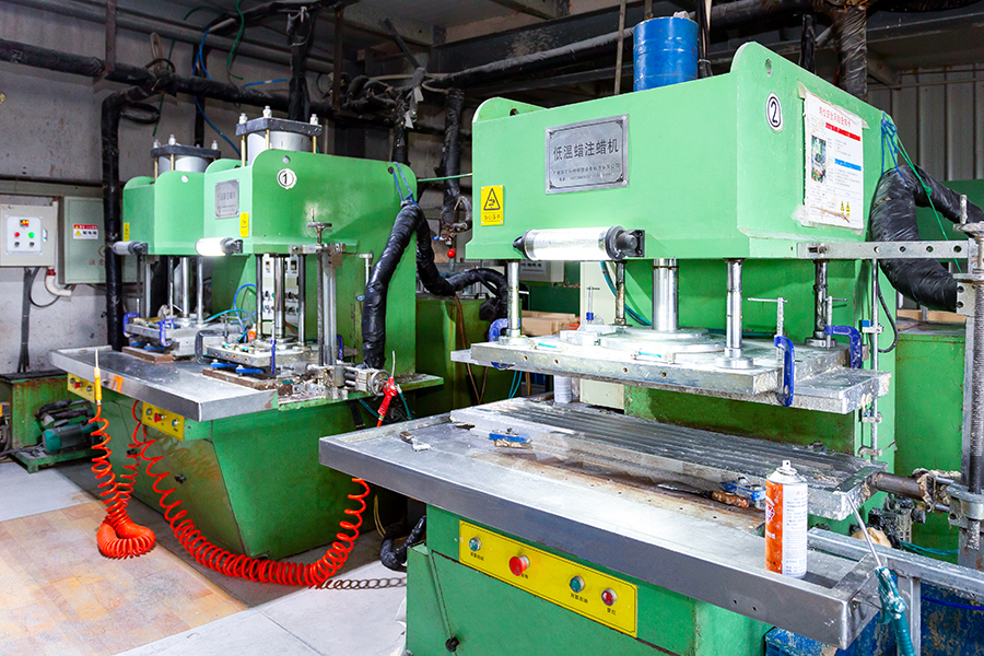 Machine d'injection de cire