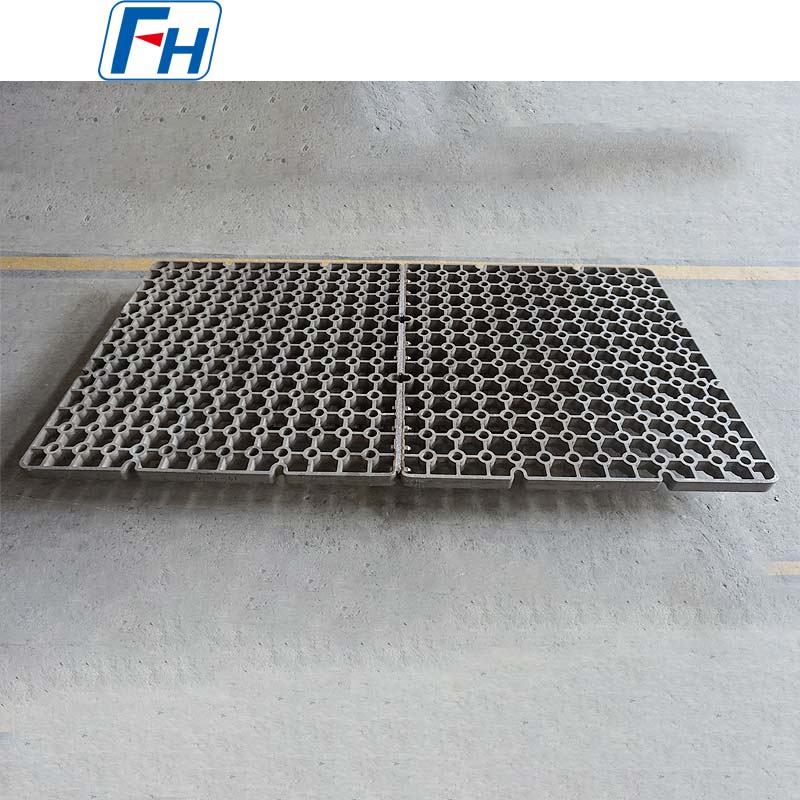 Plateaux de base pour traitement thermique pour fours à sole continue à rouleaux | FH®