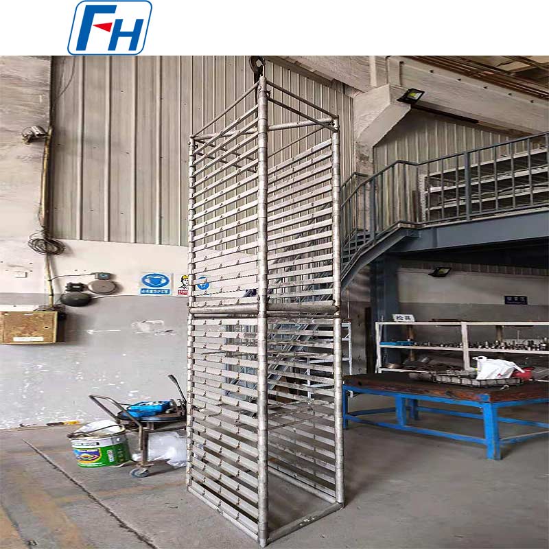 Fixation à crémaillères soudées FH® 310S pour four de nitruration