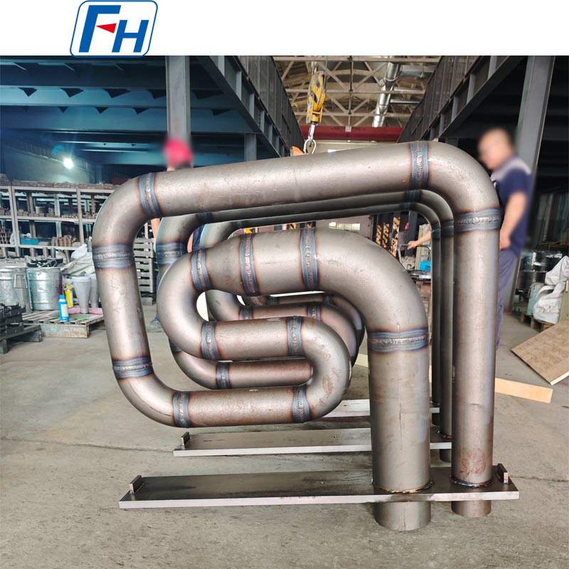 Fabricant de tubes radiants courbés sur mesure FH® | Tubes radiants façonnés pour fours industriels